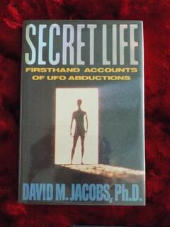 Secret Life - Firsthand accounts of UFO abductions